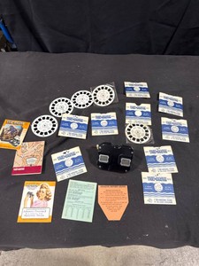 Vintage View-Master Viewer & Reels
