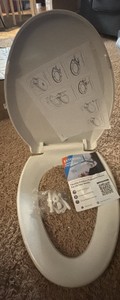 Standard White Toilet Seat Cover With Hardware for Mounting