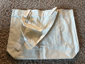 White Canvas Tote Bag, 100% Cotton, Zips Shut With Zipper