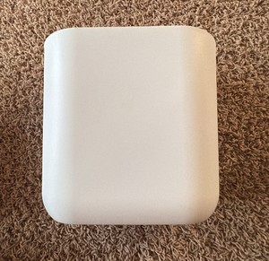 White Plastic Garbage Can, Great for Bathrooms and Desks at Work