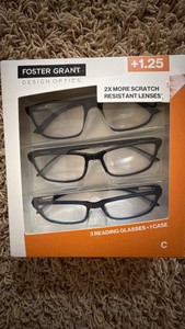 Foster Grant - 3 pack reading glasses and 1 case - 1.25 strength -