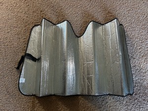 Car Dashboard Relfector to Protect Vehicles From the Heat