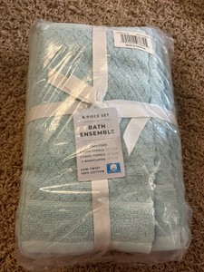 6-Piece Bath Ensemble Set 2 Bath Towels, 2 Hand Towels and 2 Washcloths Pastell Blue Color