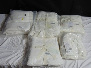 Mixed Bedding White