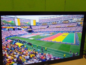 40-inch  Hisense 40H4030F4  1080p Full HD LED Roku Smart TV.