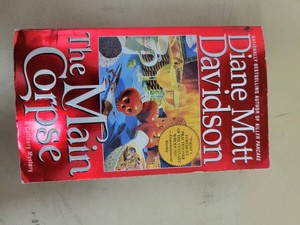 The Main Corpse by Diane Mott Davidson PB Bantam (1997) Goldy Schulz Culinary Mystery #6 - with Recipes - Good