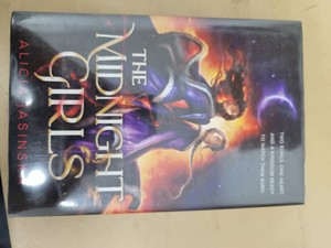 The Midnight Girls by Alicia Jasinska HC wDJ Sourcebooks Fire (2022) Sapphic YA Fantasy - EX-LIBRARY Good