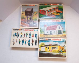 Bachman Plasticville OS Models - Set of Five