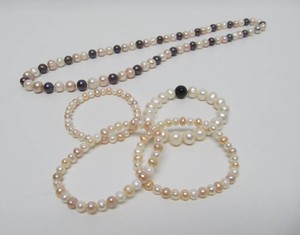 Group of Genuine Freshwater Pearl Stretch Bracelets &amp Necklace
