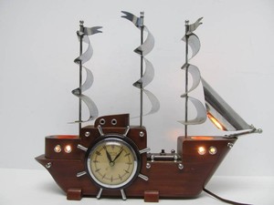 Great Looking Mid Century Ship Lamp wClock