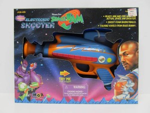 Brand New 1990s SPACE JAM Talking Electric Shooter Ray Gun&nbsp