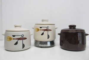 Nicely Designed Mid Century Set of WEST BEND Ceramic Pots &amp Warmer&nbsp