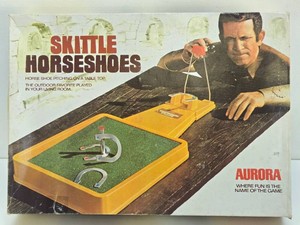 Complete 1972 Aurora Skittle Horseshoe Game wBox