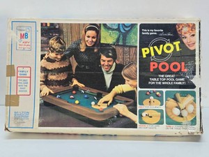 Complete 1972 Milton Bradley Pivot Pool Game wBox