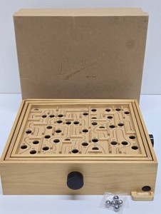 Like-New or New Old Stock Vintage 1950s Brio LABRYNTH Wood Marble Game wOriginal Box
