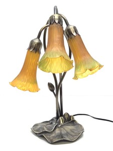 Tiffany Style 3-Lilly Table Lamp