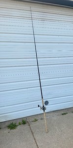 Very Nice Large Heavy Duty Tackle Industries 10 Muskie Fishing Rod wDaiwa Saltist - LW Reel