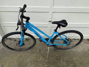 Hybrid Bike - Fuji Traverse 1.7 17 in Frame