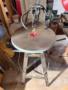 Scroll Saw - Delta P-20 Model 40-680