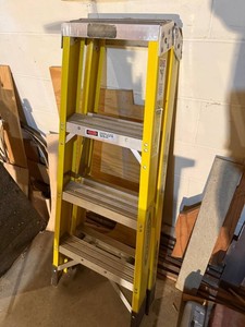Fiberglass Step Ladder - Werner T7204 4 Ft Type IA 300 Lbs