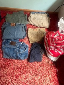 Mens Jeans & Pants Mixed Lot - Wrangler, Levis, Royal Robbins, Eddie Bauer