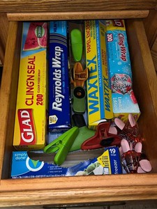 Kitchen Storage & Clip Mixed Lot - Glad Reynolds Waxtex Thermometer - content quantities unverified