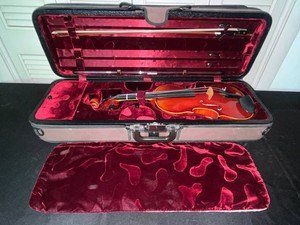 Violin - Vintage No. 1V in Case With Bow and Rosin