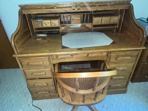 Roll Top Desk & Chair Oak Crest 54 X 46 X 32 in Inc Comtents