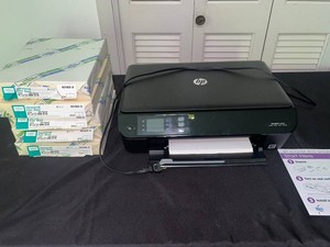 All in One Printer - HP ENVY 4500 With 5 Reams Hammermill Paper (packets have been opened)