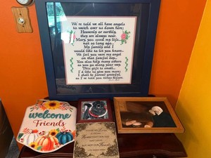Framed Wall Art Decor Mixed Lot Inspirational Signs Dog Art & Pumpkin Sign
