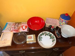 Christmas Decor Estate Lot - Holiday Plates, Bowls, Cards & Candles