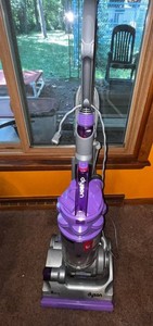 Upright Vacuum - Dyson DC14 Animal