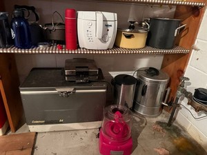 Kitchen Appliances Mixed Lot Coleman SteelBelted 54 Cooler, CoolDaddy Deep Fryer