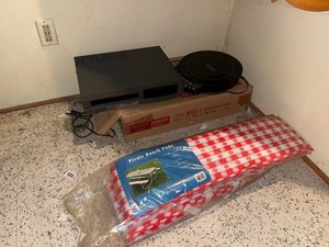 NuWave 2 Portable Cooktop, VCR (untested) & Picnic Bench Pads Mixed Lot