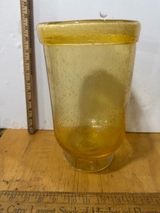 Yellow Glass Vese