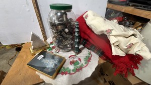 Miscellaneous Christmas in Vintage Tin
