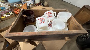 Miscellaneous in Wood Drawer