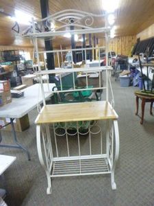 Bakers Rack with Wine Rack