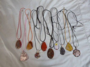 10 Pendant Necklaces