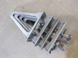 4 Stabilizing Trailer Camper Jacks