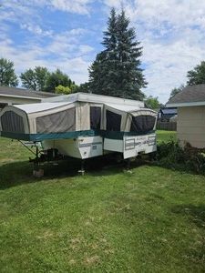 1999 Camplite SL by Damon Camper with Slide Out