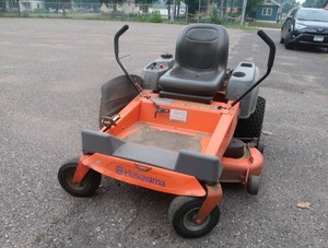 HUSQVARNA ZERO TURN MOWER