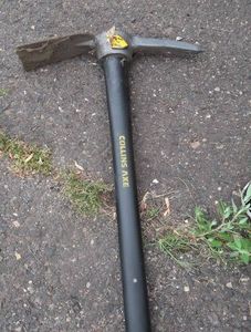 COLLINS AXE