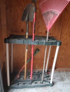GARDEN TOOL ORGANIZER WITH TOOLS