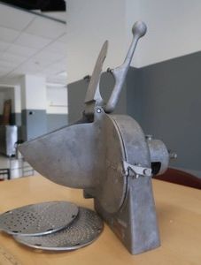 NSF HOBART PELICAN SHREDDER HEAD