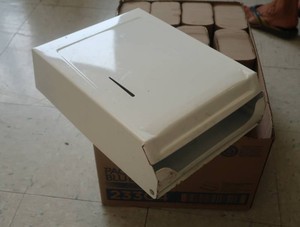 METAL PAPER TOWEL DISPENSER WITH 6 PACKS OF NEW PAPER TOWELS
