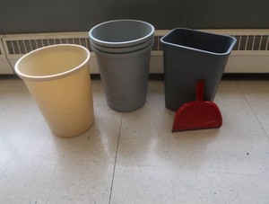 4 ROUND TRASH CANS  1 RECTANGLE