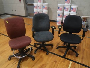 3 ADJUSTABLE OFFICE CHAIRS