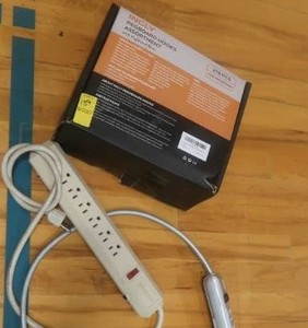 BOX OF NEW INCLY PEG BOARD HOOKS