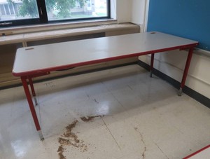 HEIGHT ADJUSTABLE TABLE